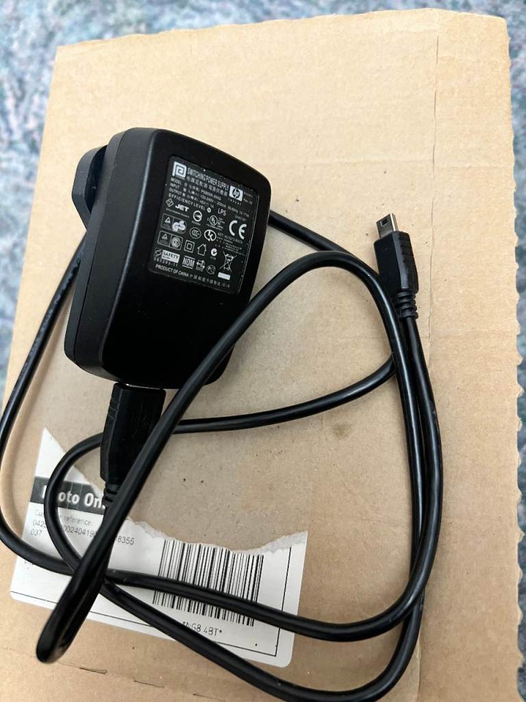 Sat Nav Mains Charger For Tom Tom 510-710-910 UK Plug