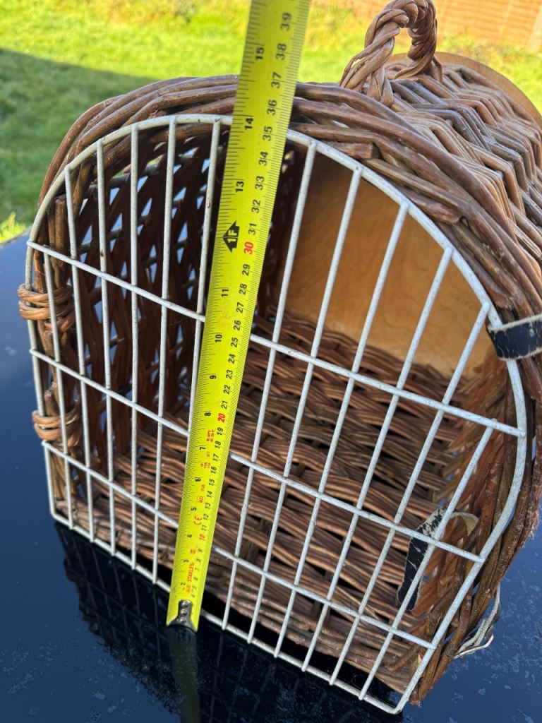 Wicker Cat Carrier/Basket 
