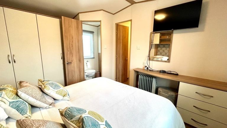 Own this static caravan monthly - Dawlish