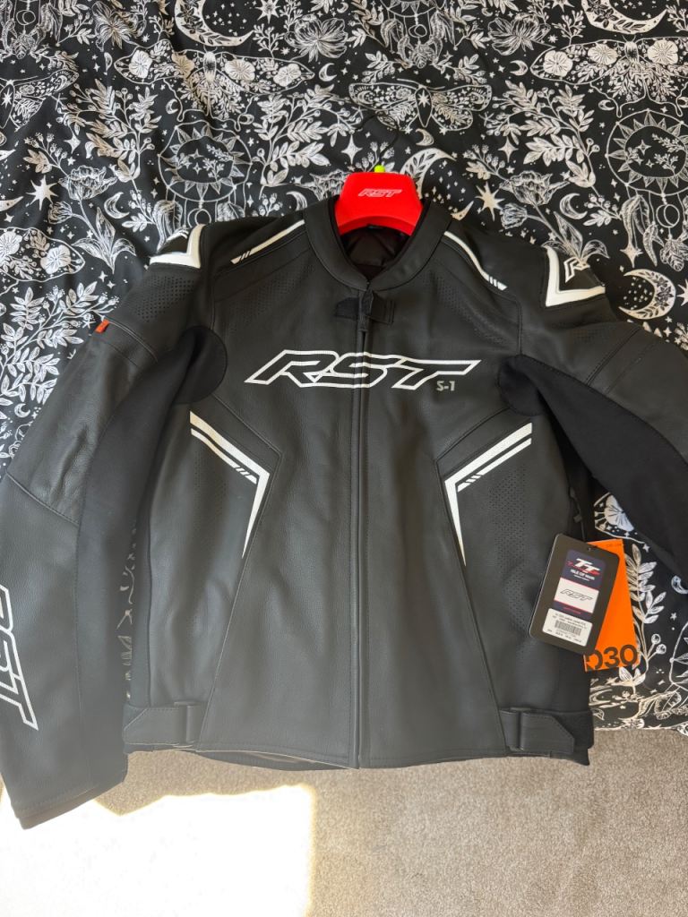 RST S-1 D30 leather jacket. 