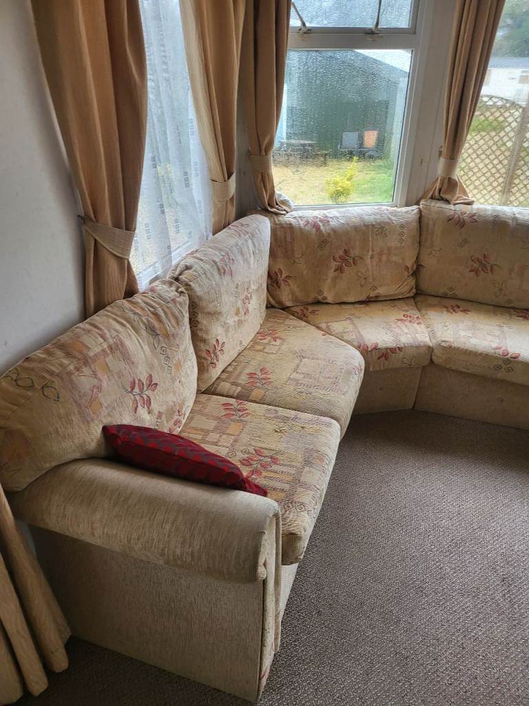 Static caravan to let long term 