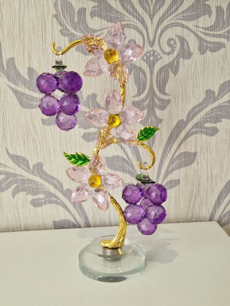 Beautiful crystal ornament new in box 