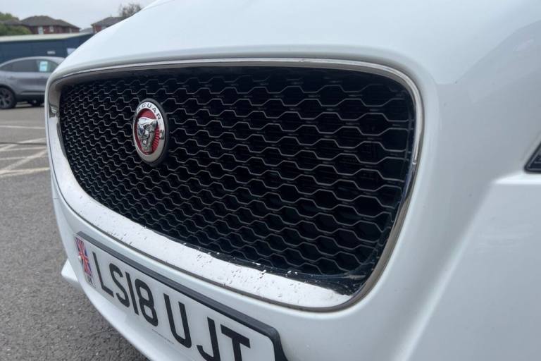 2018 Jaguar XF 2.0d Prestige Saloon 4dr Diesel Auto Euro 6 (s/s) (180 ps) Rear Parking Aid Saloon...