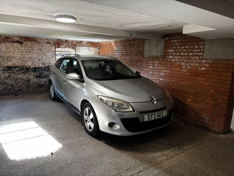Renault, MEGANE, Estate, 2010, Manual, 1461 (cc), 5 doors