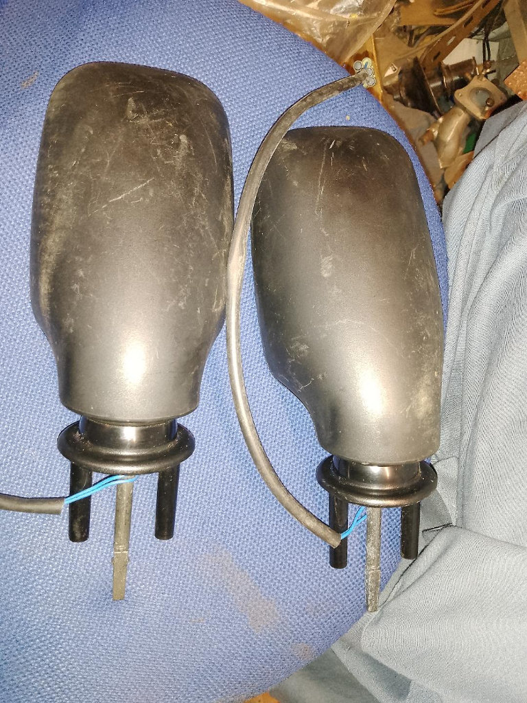 ROVER 200 MANUAL DOOR MIRRORS NEW OLD STOCK PRE 95