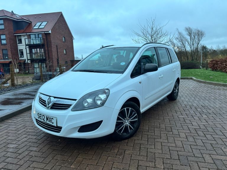 Vauxhall zafira 2012 1 year MOT 108k miles immaculate 1 owner from new 
