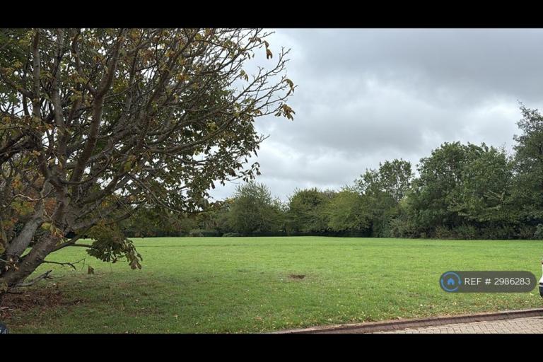 Studio flat in Chalice Way, Greenhithe, DA9 (#2986283)