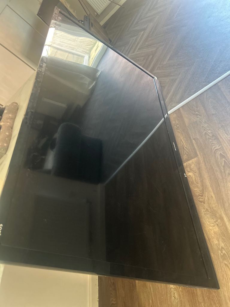Sharp Aquos TV with Remote – Great Condition