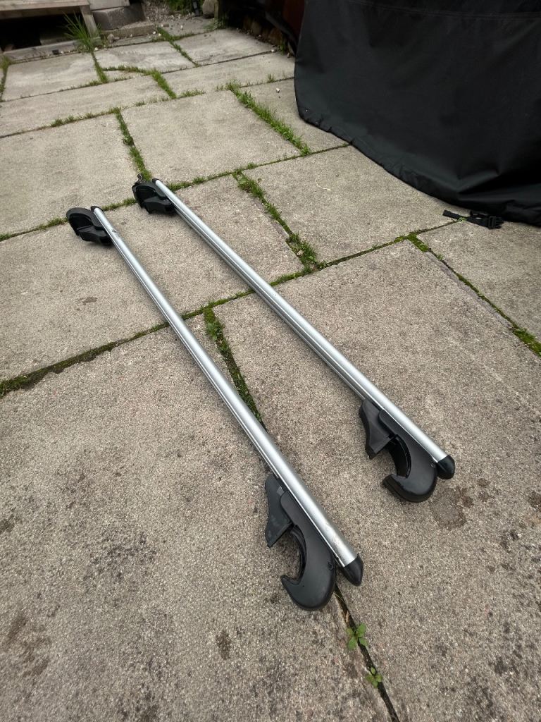 120cm Lockable roof bars 