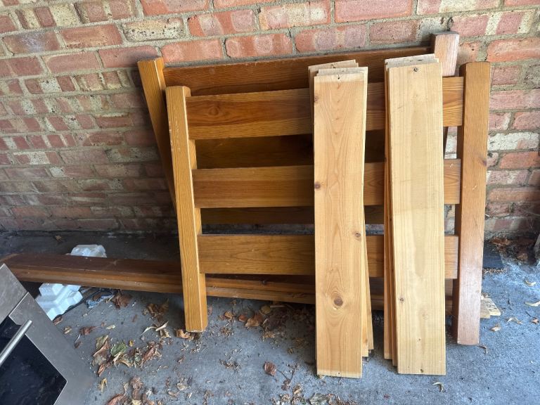 Solid pine Warren Evans bed