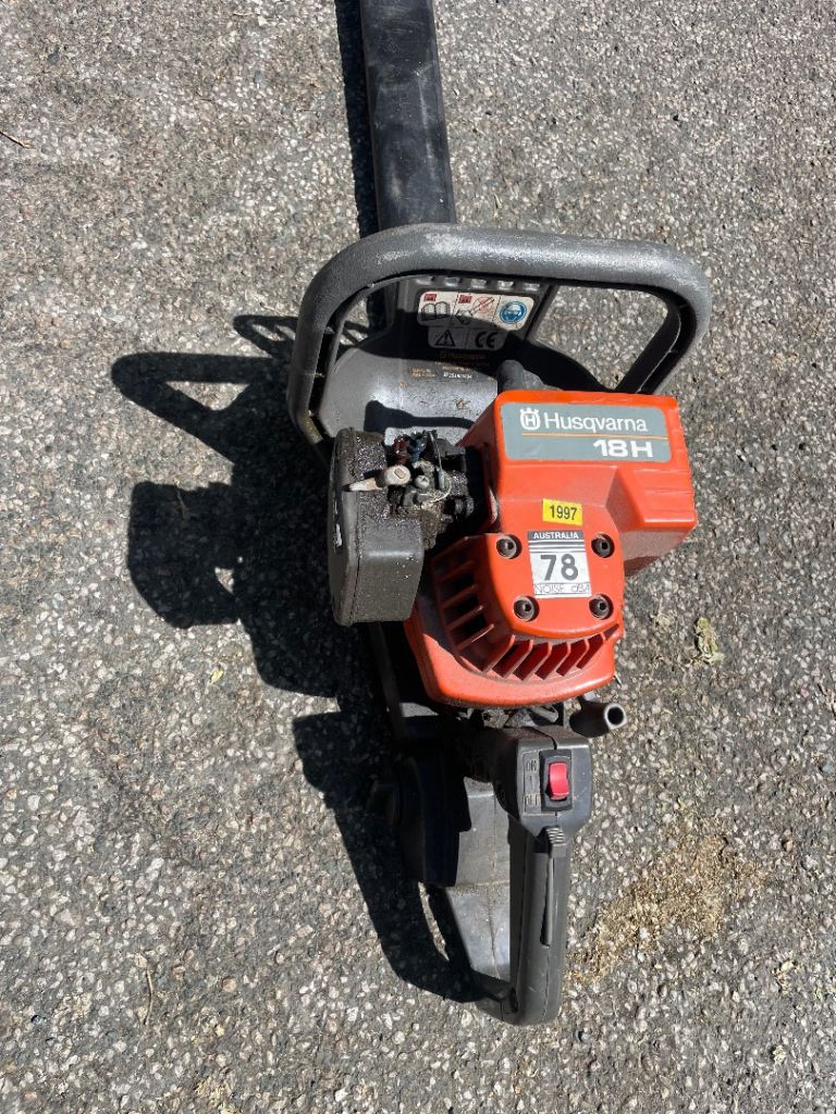 Husqvarna 18H Petrol hedge trimmer Runs Well