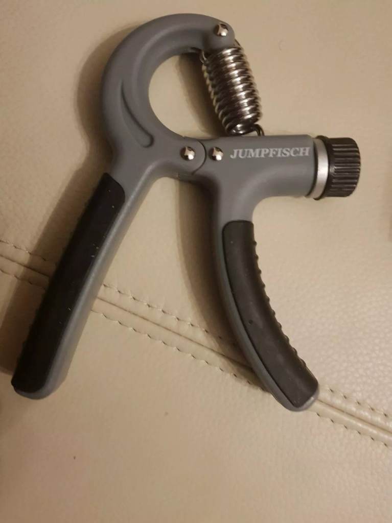 Adjustable 3 in 1 Hand Strengthening Kit by Jumpfisch