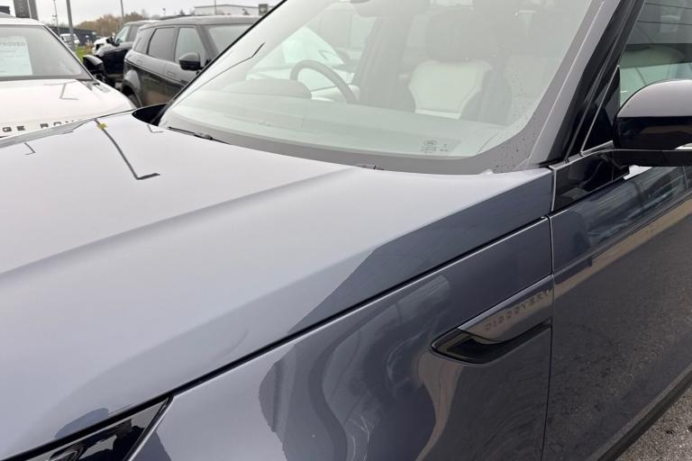 2024 Land Rover Discovery 3.0 D300 Dynamic HSE 5dr SUV DIESEL Automatic