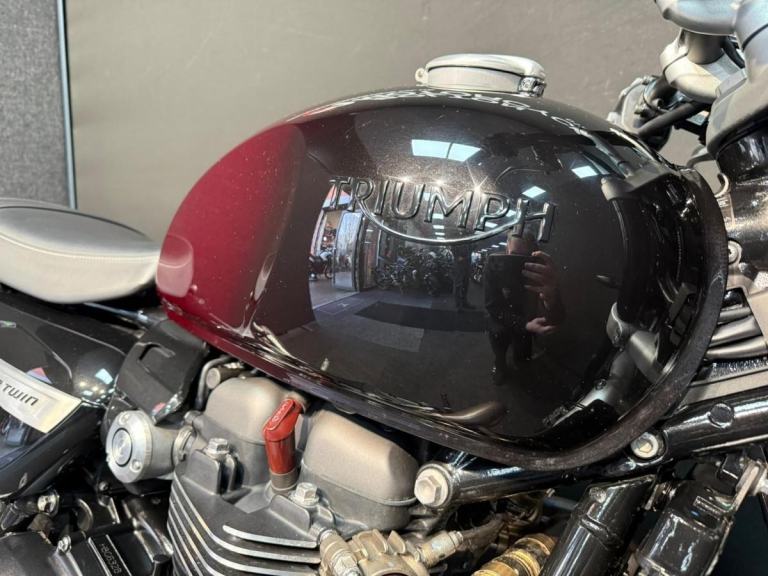 Triumph Speed Twin 1299 Motorcycle Red