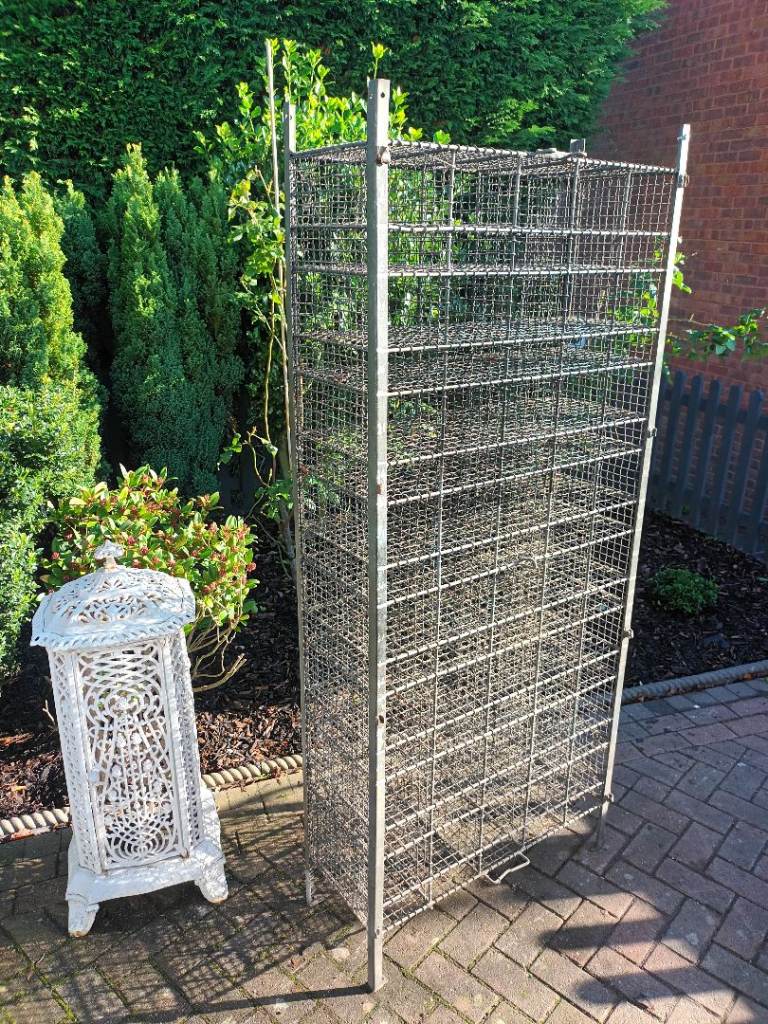 VINTAGE WIRE PIGEON HOLE RACK 80 HOLES