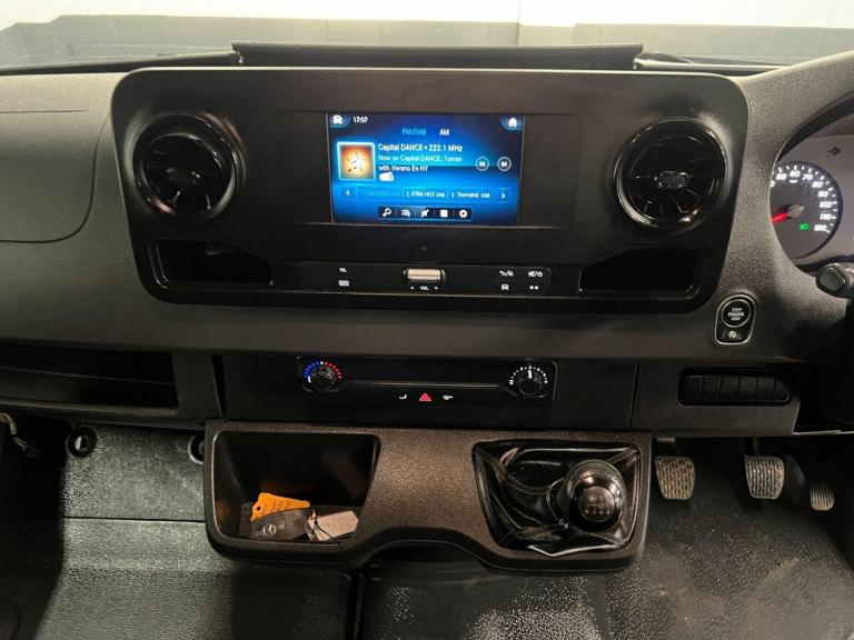 2022 Mercedes-Benz Sprinter 3.5t Progressive Crew Cab Tipper CHASSIS CAB DIESEL Manual