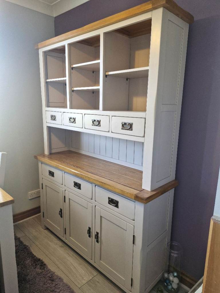 Oakland Kitchen dresser & matching console table