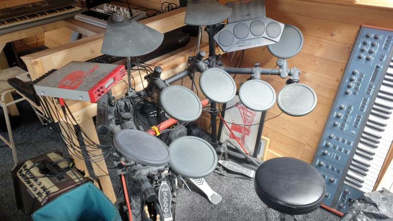 Electronic Drum Kit