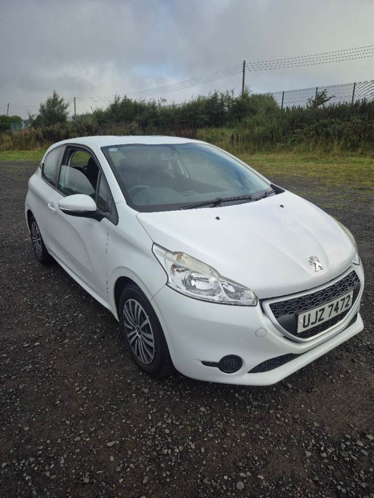 Peugeot, 208, Hatchback, 2013, Manual, 999 (cc), 3 doors
