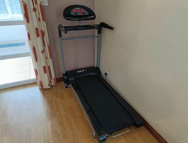 Confidence Fitness MTI Motorised Treadmill •	Suitable for users up to 150kg (23.6 stone)