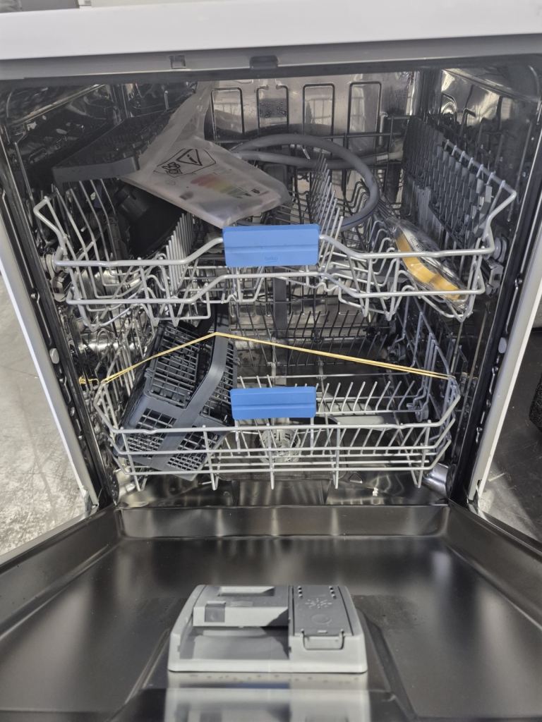 Ex Display Beko Dishwasher- CAN DELIVER!