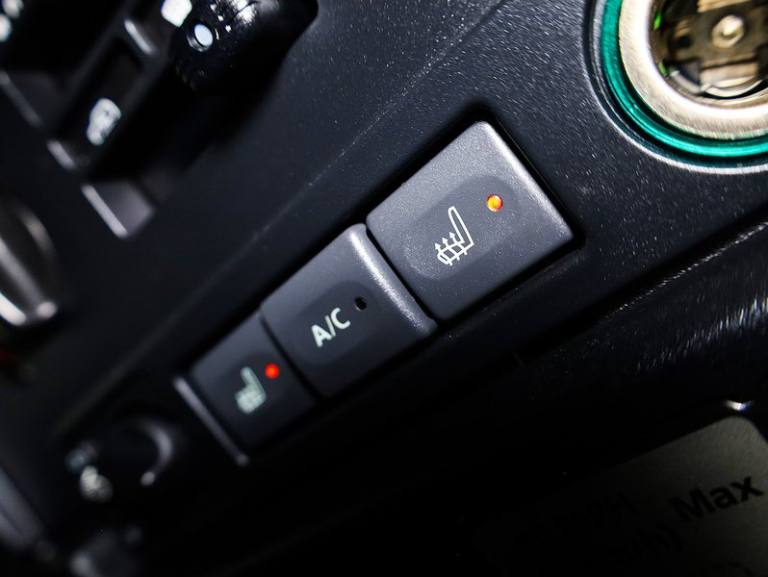 2014 Land Rover Defender XS Utility Wagon TDCi [2.2] PANEL VAN DIESEL Manual