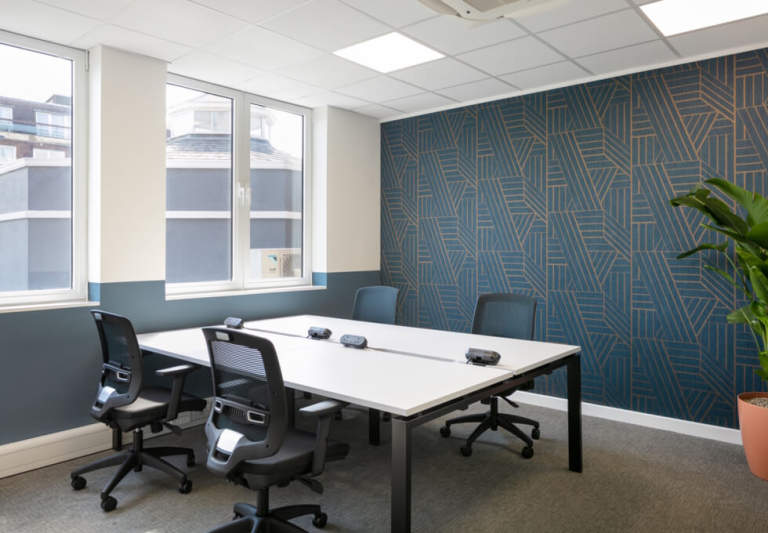 Wimbledon Serviced Offices - Sizes From 3 to 16 Desks - Flexible Furnished Spaces SW19