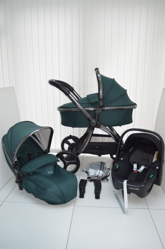 EGG 2 SHERWOOD GREEN PRAM, CARRYCOT & MAXI COSI CAR SEAT