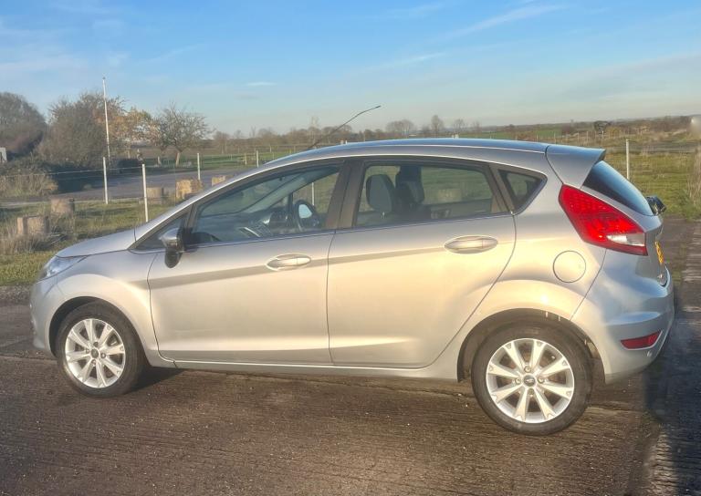 2010 Ford Fiesta 1.25 Zetec*9m MOT*Full History*2 Owners*Aircon*Alloys*1st car ?