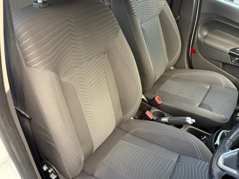 2013 Ford Fiesta 1.25 82 Zetec 5dr HATCHBACK Petrol Manual