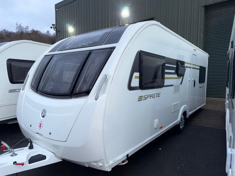 2016 SWIFT SPRITE MAJOR 6TD - 6 BERTH CARAVAN 