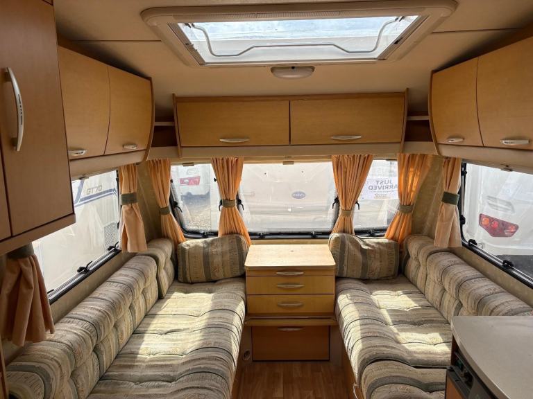 ABBEY AVENTURA 340 -TWIN AXLE- FIXED BUNK BEDS + END WASHROOM 