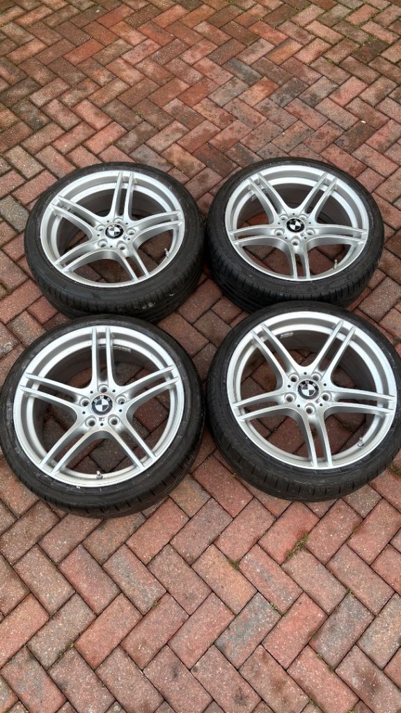 Full set staggered 313M alloys full refurb + matching 6mm Pirelli pzero