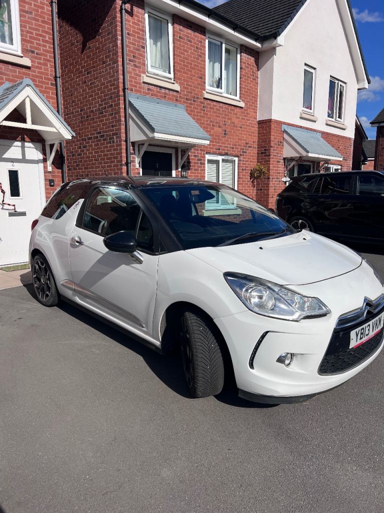 Citroen, DS3, Hatchback, 2013, Manual, 1598 (cc), 3 doors