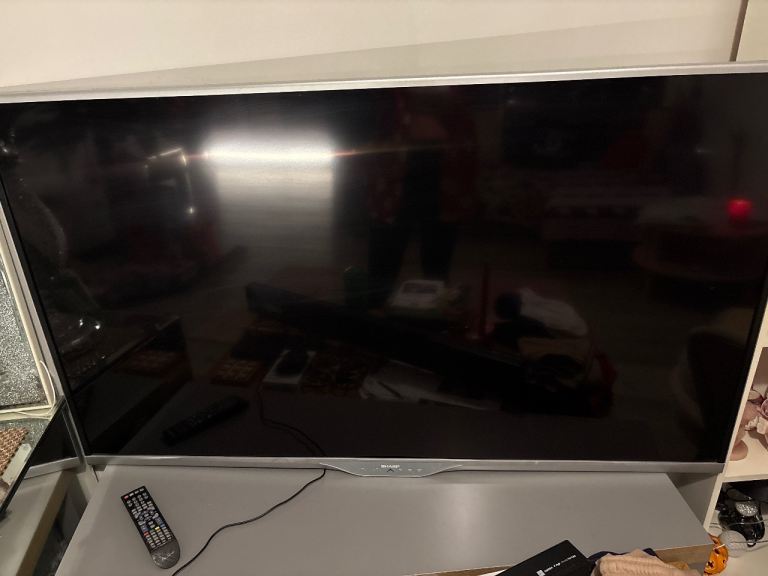 TV - Sharp LC-60LE751K Aquos-3D 
