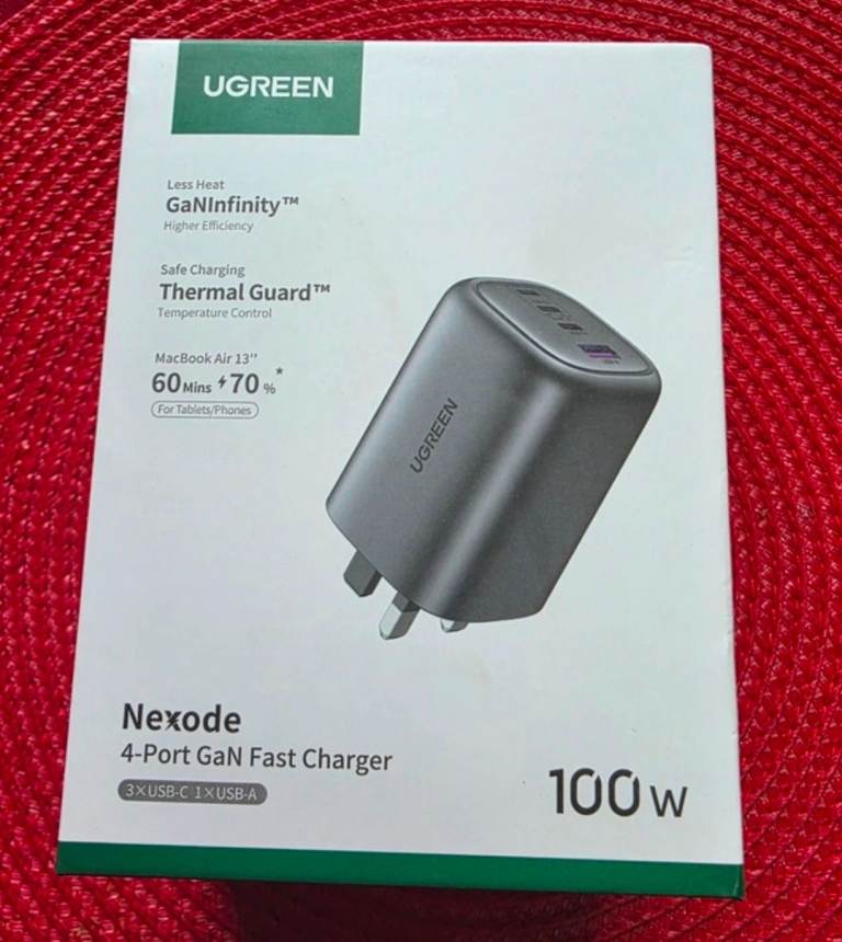 Ugreen 100W  Fast Charger Nexode USB-C  Plug ,4-Port GaN,Samsung,Iphone,Laptop