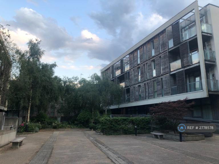 2 bedroom flat in Union Park, London, SE10 (2 bed) (#2778578)