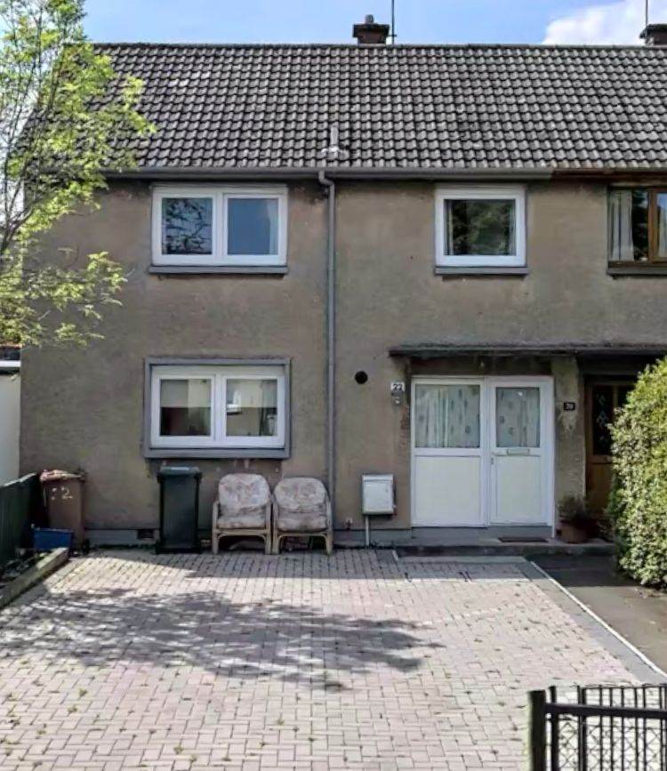 Modern 3 Bedroom Semi in Drumbrae - 2 Bathrooms, Available Now