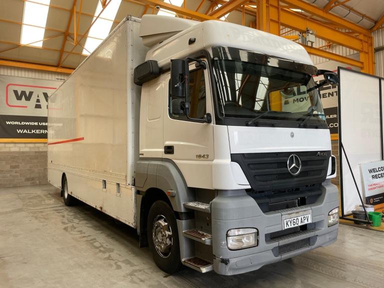 MERCEDES 1843 EURO 5 4X2, 18 TONNE REMOVAL BOX - 2010 - KY60 APV