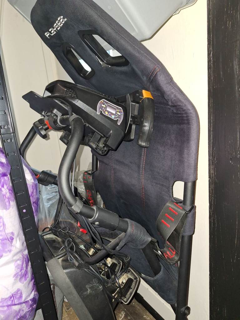 Logitech G920 and Playseat