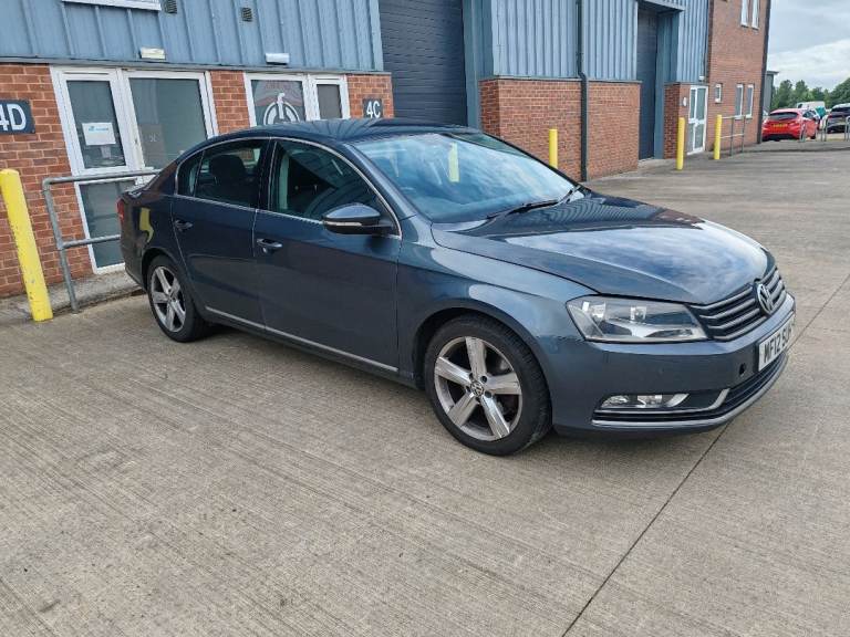 Volkswagen, PASSAT, Saloon, 2012, Manual, 1968 (cc), 4 doors
