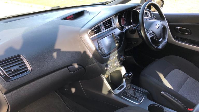 2017 Kia Ceed 1.6 CRDi ISG 2 5dr DCT Diesel Hatchback Hatchback Diesel Automatic