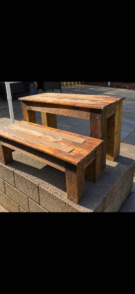 Wooden Mounting Block with resin coated anti slip treads. 