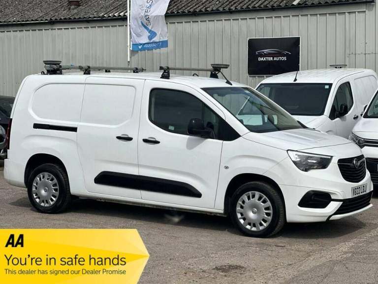 2022 Vauxhall Combo 1.5 Turbo D 2300 Sportive L2 H1 Euro 6 4dr PANEL VAN Diesel Manual
