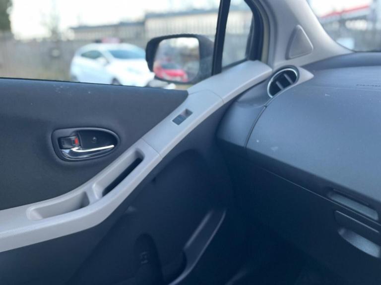 TOYOTA YARIS 1.33 Dual VVT-i TR Euro 4 (s/s) 5dr 2010