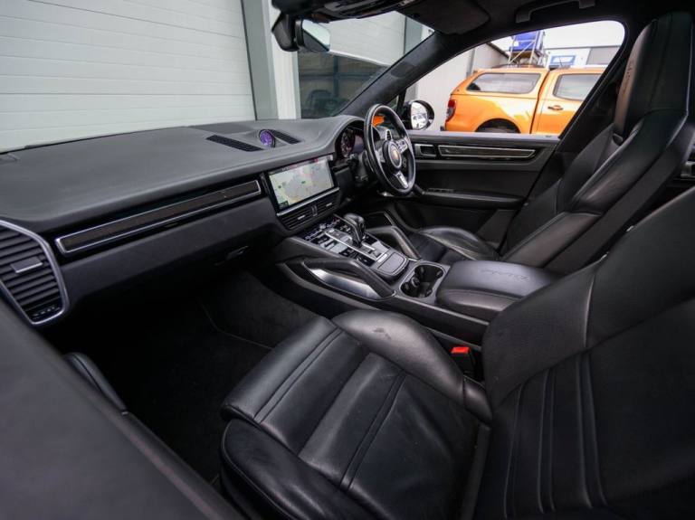 2018 Porsche Cayenne 4.0T V8 Turbo SUV 5dr Petrol TiptronicS 4WD Euro 6 (s/s) (550 ps) ESTATE Pet...