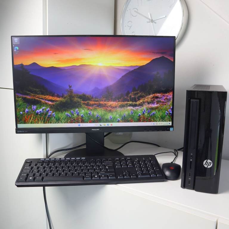Full PC setup with 24inch FHD monitor/ Quad Core i5/ 16GB RAM/ SSD