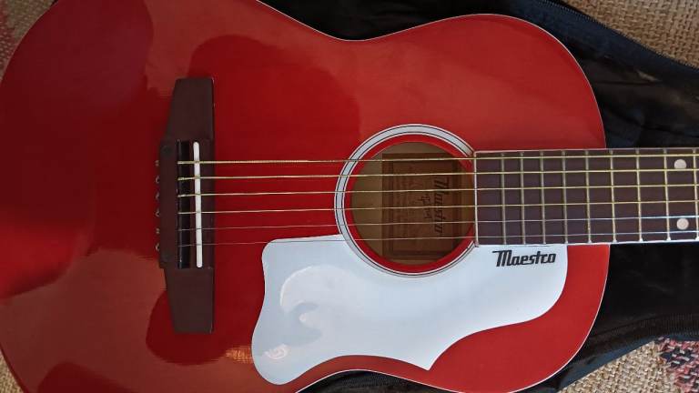 Maestro Gibson 30 inches acoustic guitar 