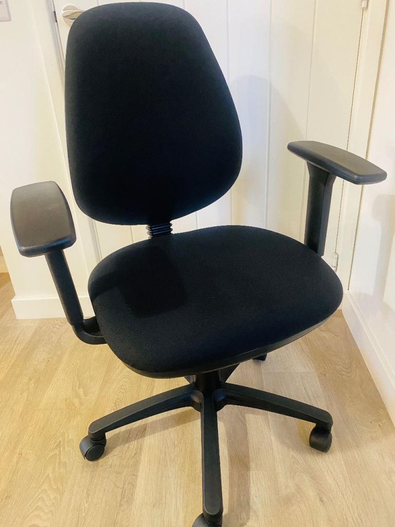 Ergonomic office chair