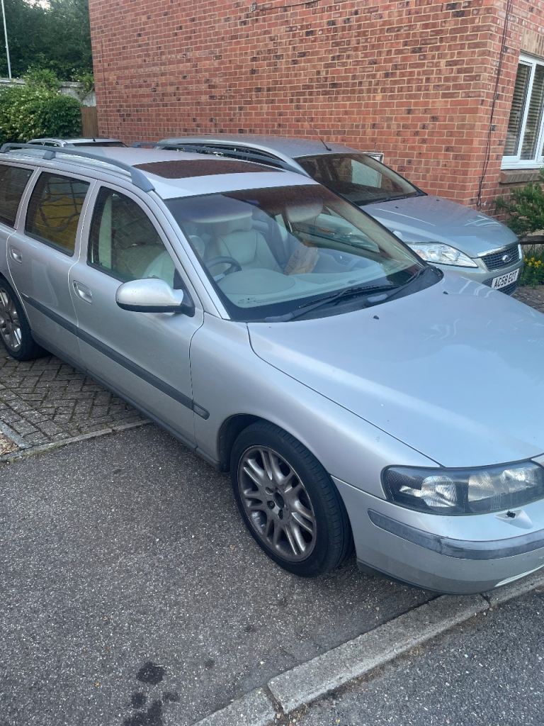 Volvo, V70, Estate, 2001, Automatic, 2319 (cc), 5 doors